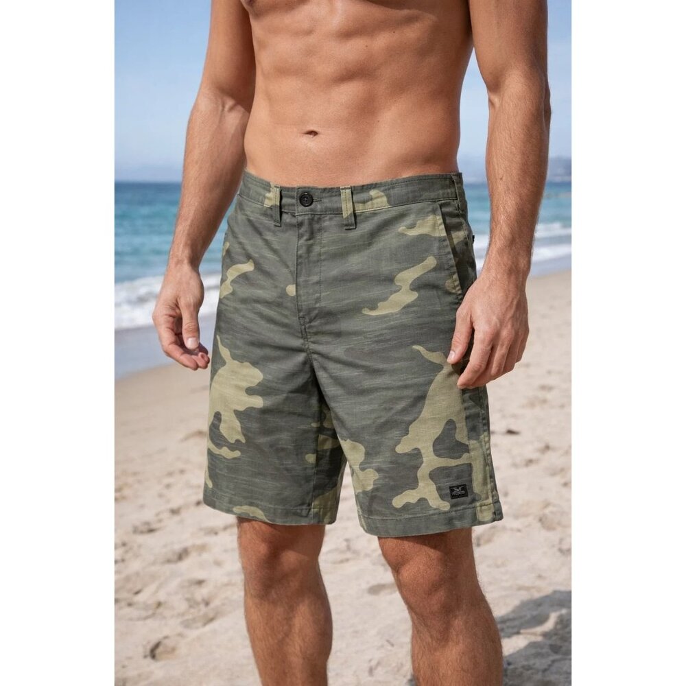 BILLABONG Crossfire Mid Submersible Shorts Camo Green size 28